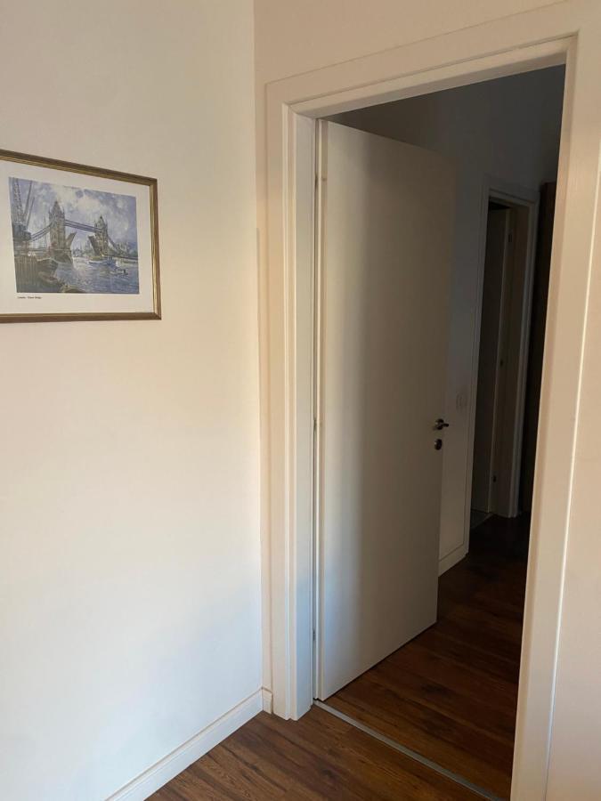 Ambassador Apartment *